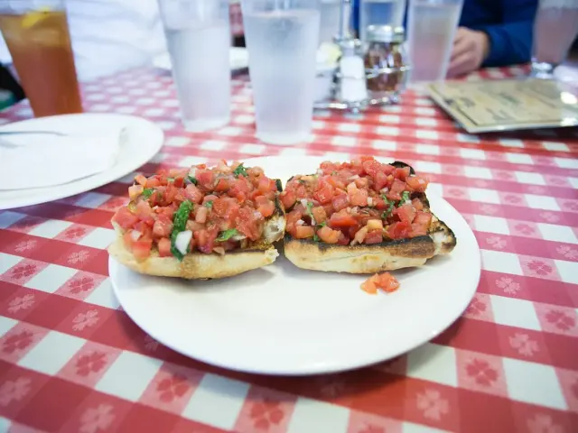 Bruschetta tomate et basilic
