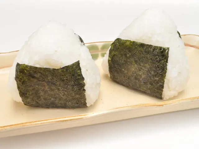 Onigiri au saumon