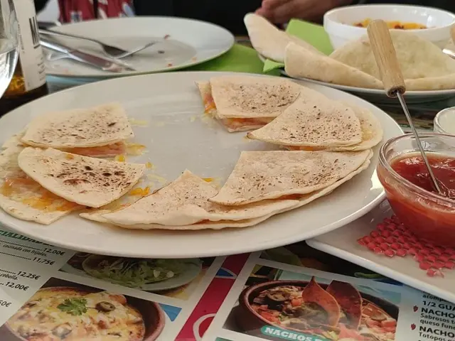 Quesadillas au fromage et au poulet