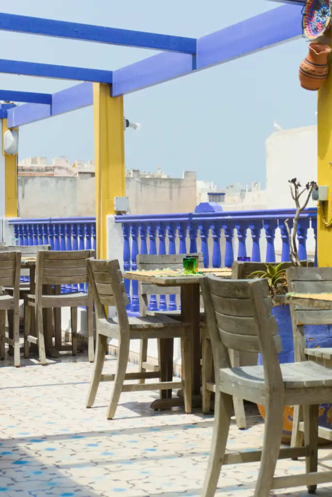Terrasse de restaurant avec vue