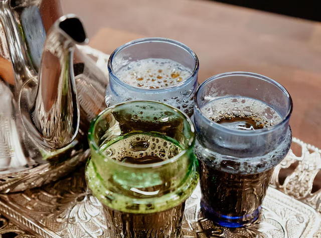 L&rsquo;art du thé marocain : une tradition ancestrale